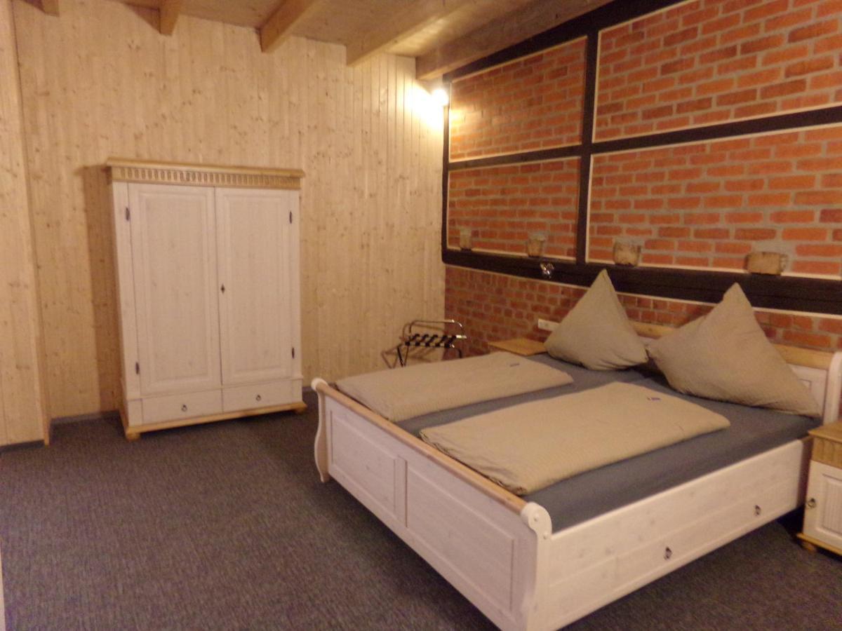 ホテル Zehnthof Geldersheim エクステリア 写真